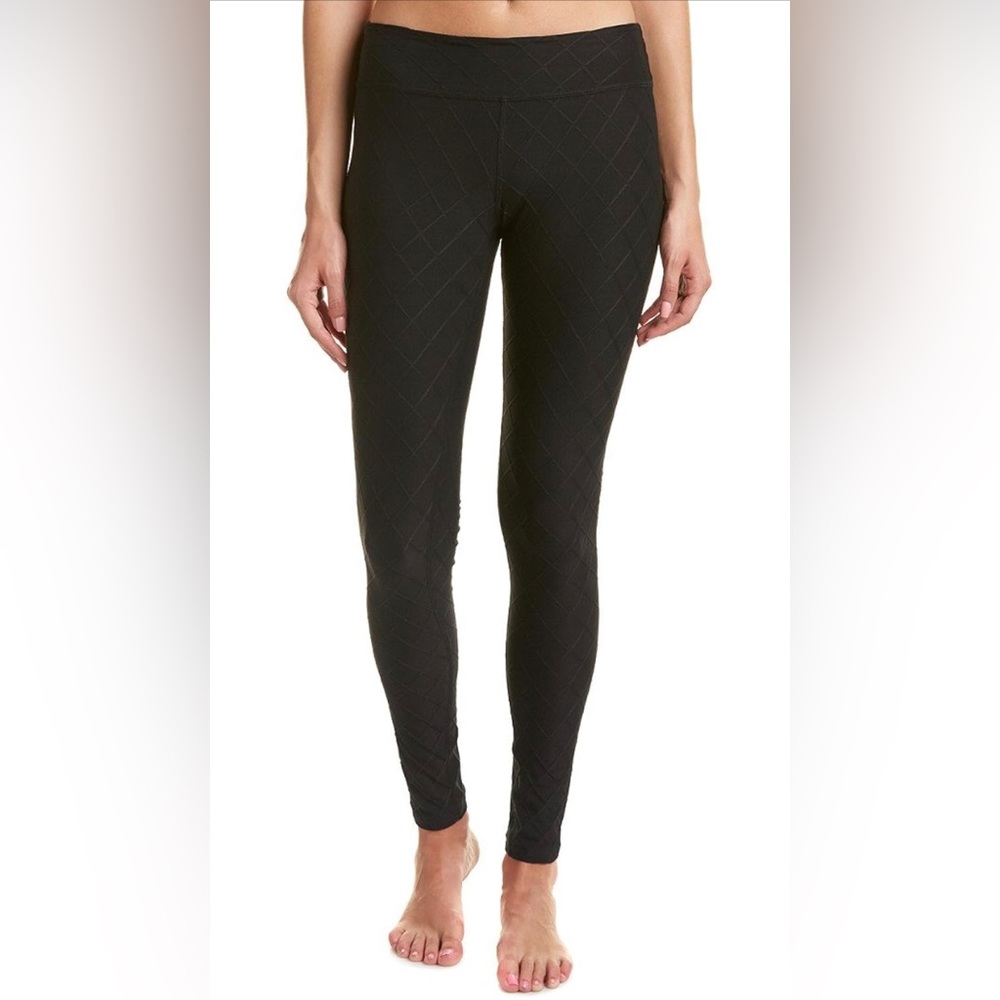 Beyond Yoga black textured workout tights M